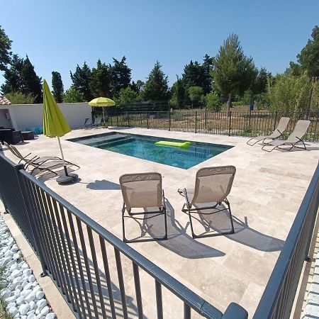 Maison Independante Avec Piscine, 10Min Avignon Pujaut 외부 사진