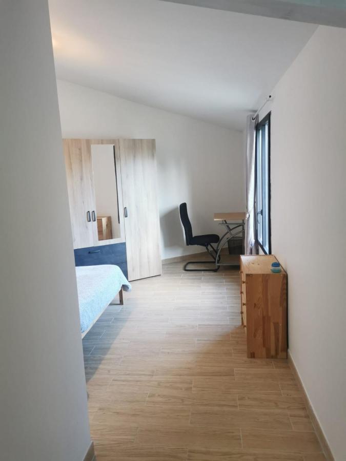 Maison Independante Avec Piscine, 10Min Avignon Pujaut 외부 사진