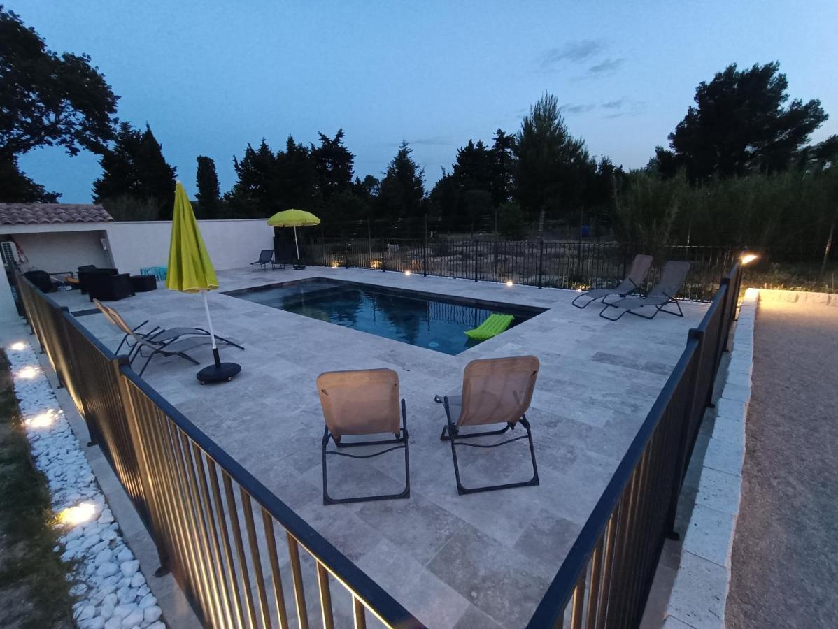 Maison Independante Avec Piscine, 10Min Avignon Pujaut 외부 사진